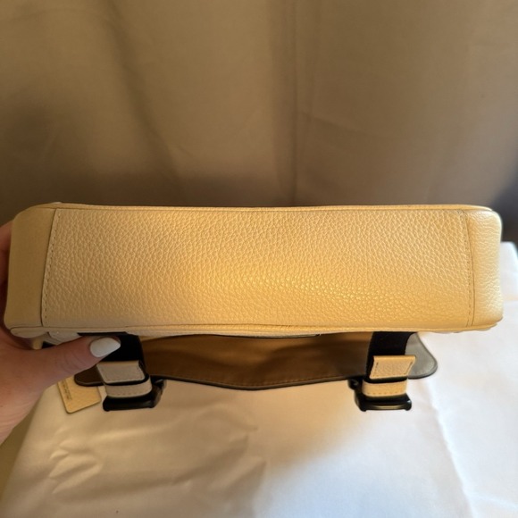 Coach X Jean Michel Basquiat Track Crossbody Pebble Leather C5425 Cream Black - Picture 13 of 16